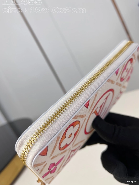 LOUIS VUITTON ZIPPY WALLET-10*20*2 cm 0820
